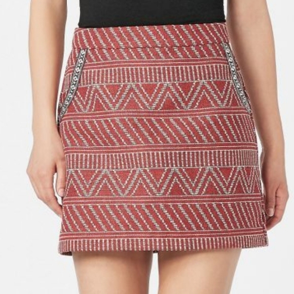 JustFab Dresses & Skirts - Jaquered Tapestry Woven A-Line Mini Skirt